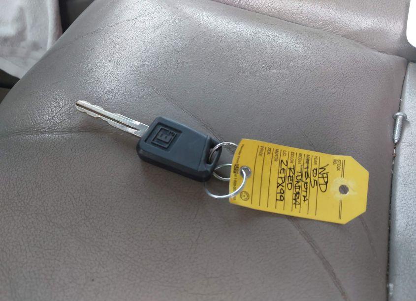 Photo 11 of 2006 Toyota Tundra LIMITED V8 (VIN 5TBBT48186S475141)