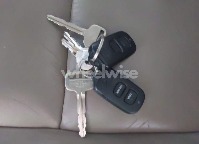 Photo 11 of 2003 Toyota Tundra LTD V8 (VIN 5TBBT48193S361855)