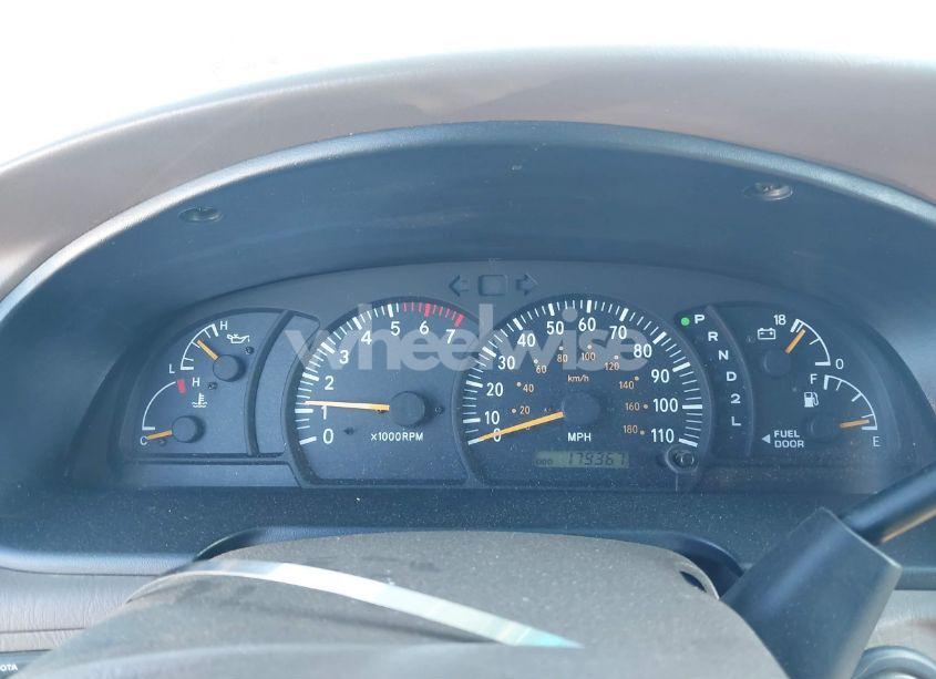 Photo 15 of 2003 Toyota Tundra LIMITED V8 (VIN 5TBBT48193S383838)