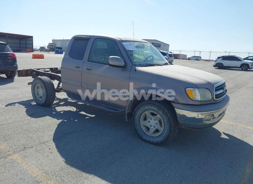 2000 Toyota Tundra LTD V8 (VIN 5TBBT4819YS053530) main photo