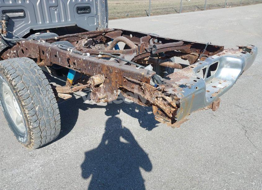 Photo 6 of 2000 Toyota Tundra LTD V8 (VIN 5TBBT4819YS053530)