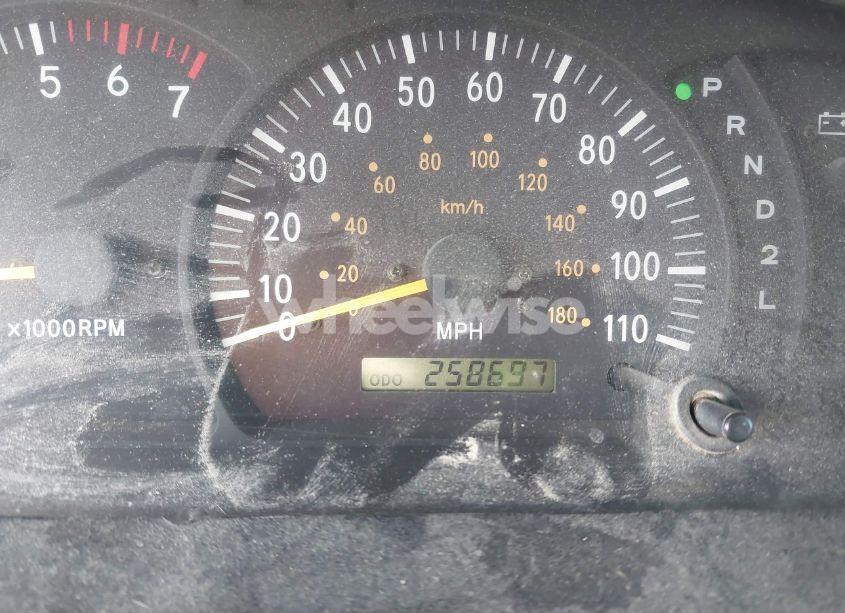 Photo 7 of 2000 Toyota Tundra LTD V8 (VIN 5TBBT4819YS053530)