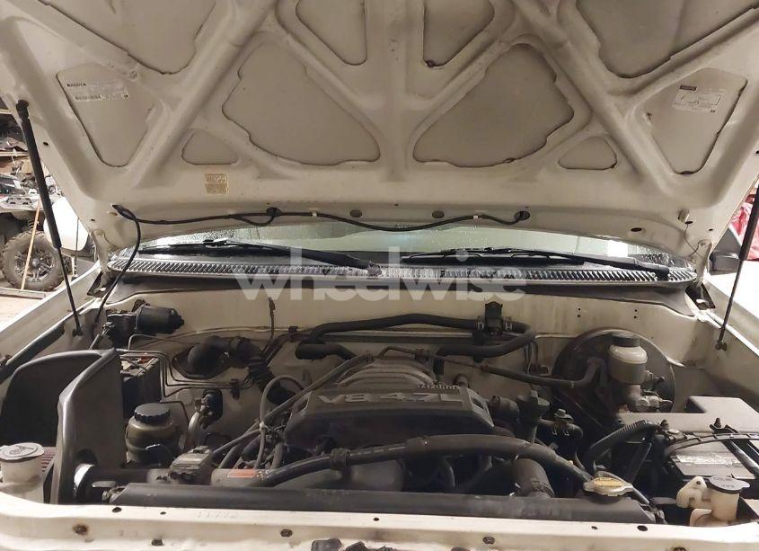 Photo 10 of 2003 Toyota Tundra LIMITED V8 (VIN 5TBBT481X3S383184)