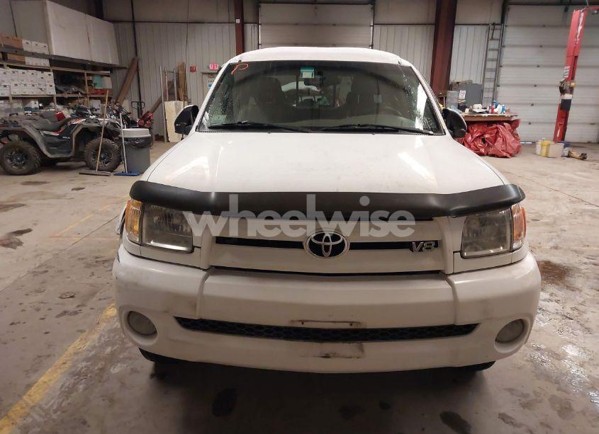 Photo 12 of 2003 Toyota Tundra LIMITED V8 (VIN 5TBBT481X3S383184)