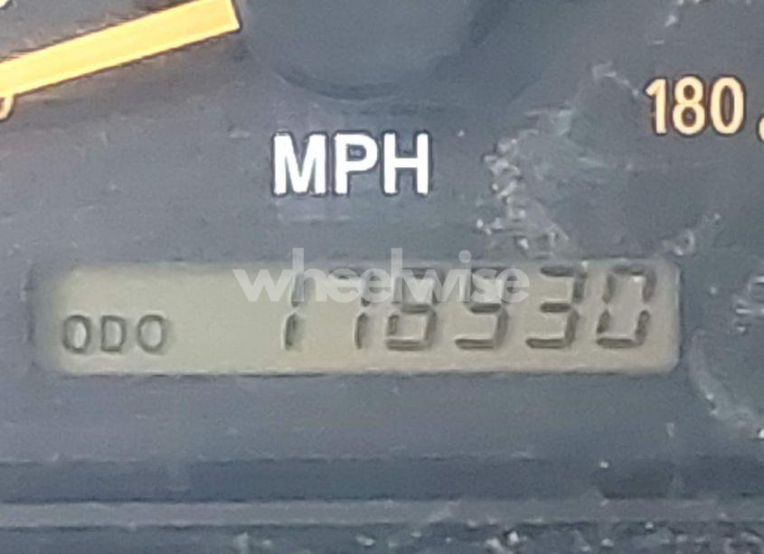 Photo 15 of 2003 Toyota Tundra LIMITED V8 (VIN 5TBBT481X3S383184)