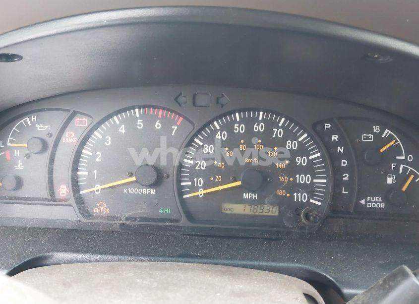 Photo 7 of 2003 Toyota Tundra LIMITED V8 (VIN 5TBBT481X3S383184)