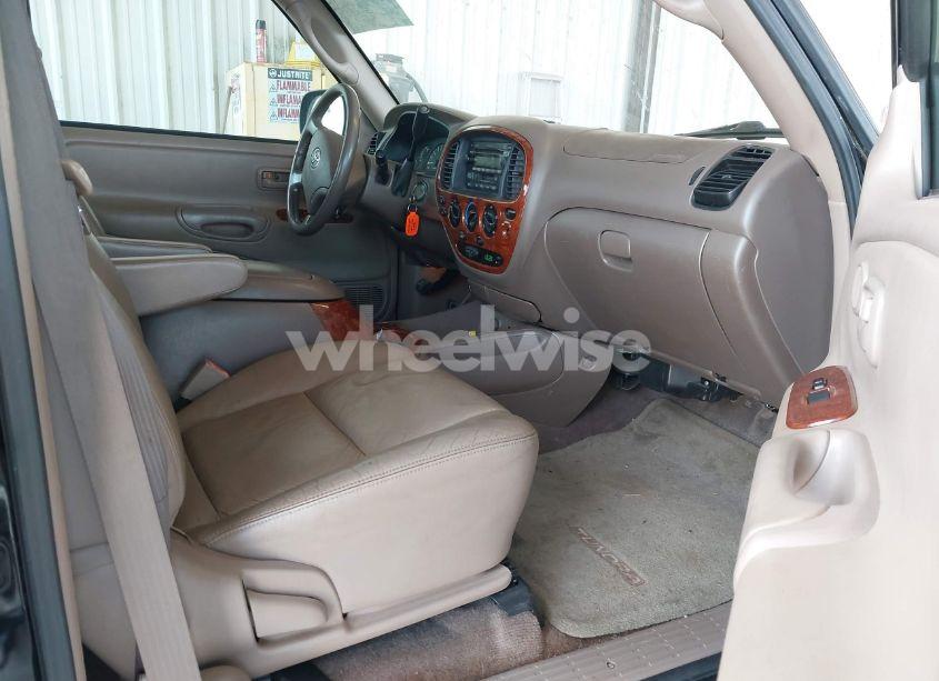 Photo 5 of 2003 Toyota Tundra LTD V8 (VIN 5TBBT481X3S437616)