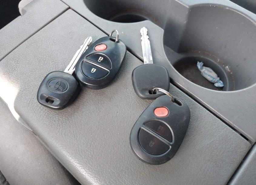 Photo 11 of 2008 Toyota Tundra BASE 4.7L V8 (VIN 5TBBT54118S458888)