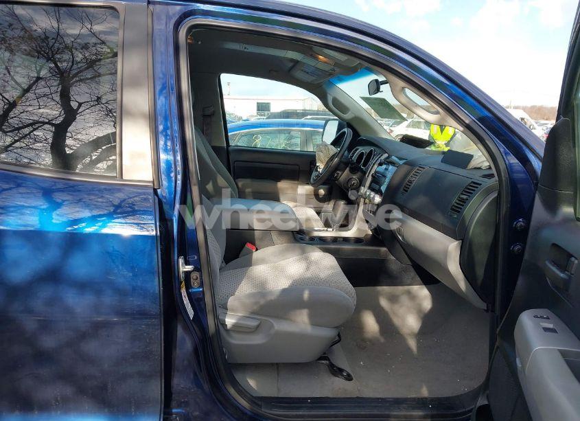 Photo 5 of 2008 Toyota Tundra SR5 4.7L V8 (VIN 5TBBT54138S461565)