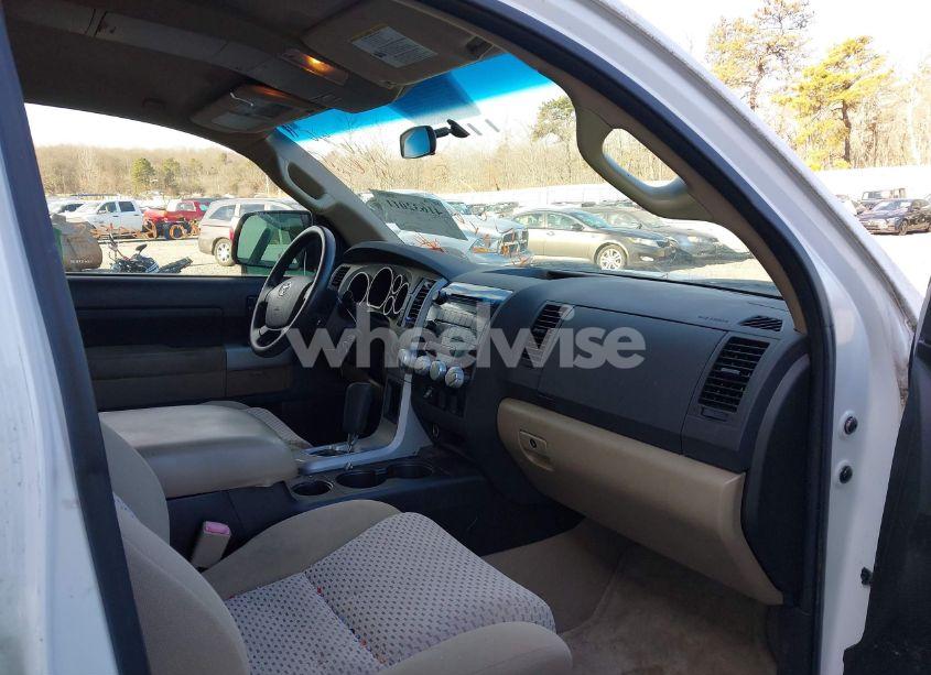 Photo 5 of 2007 Toyota Tundra SR5 4.7L V8 (VIN 5TBBT54177S457632)