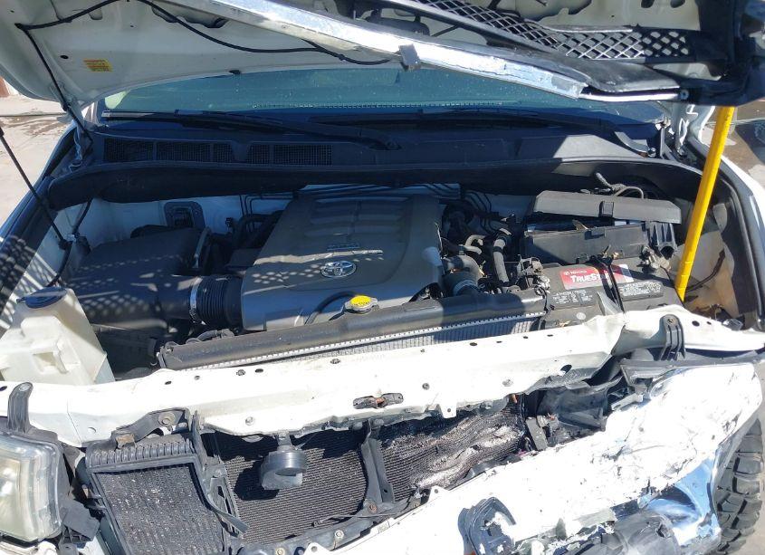 Photo 10 of 2007 Toyota Tundra SR5 5.7L V8 (VIN 5TBBV54107S450869)