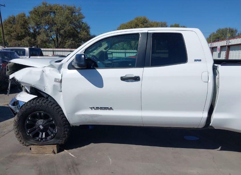 Photo 15 of 2007 Toyota Tundra SR5 5.7L V8 (VIN 5TBBV54107S450869)