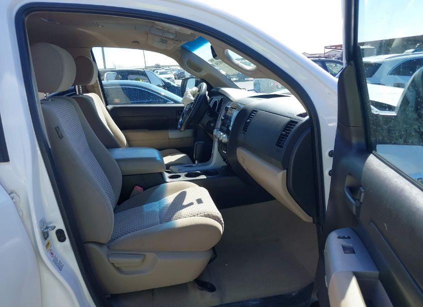 Photo 5 of 2007 Toyota Tundra SR5 5.7L V8 (VIN 5TBBV54107S450869)