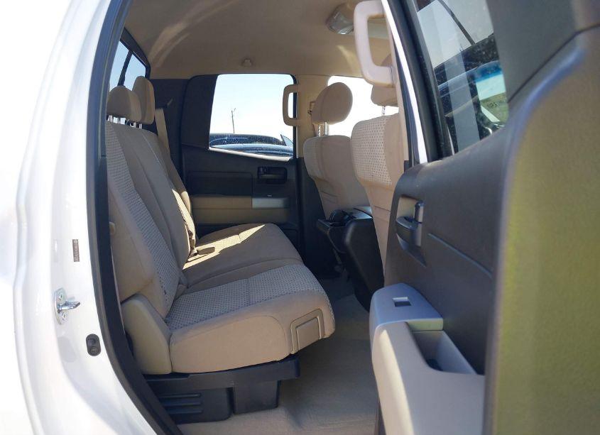 Photo 8 of 2007 Toyota Tundra SR5 5.7L V8 (VIN 5TBBV54107S450869)