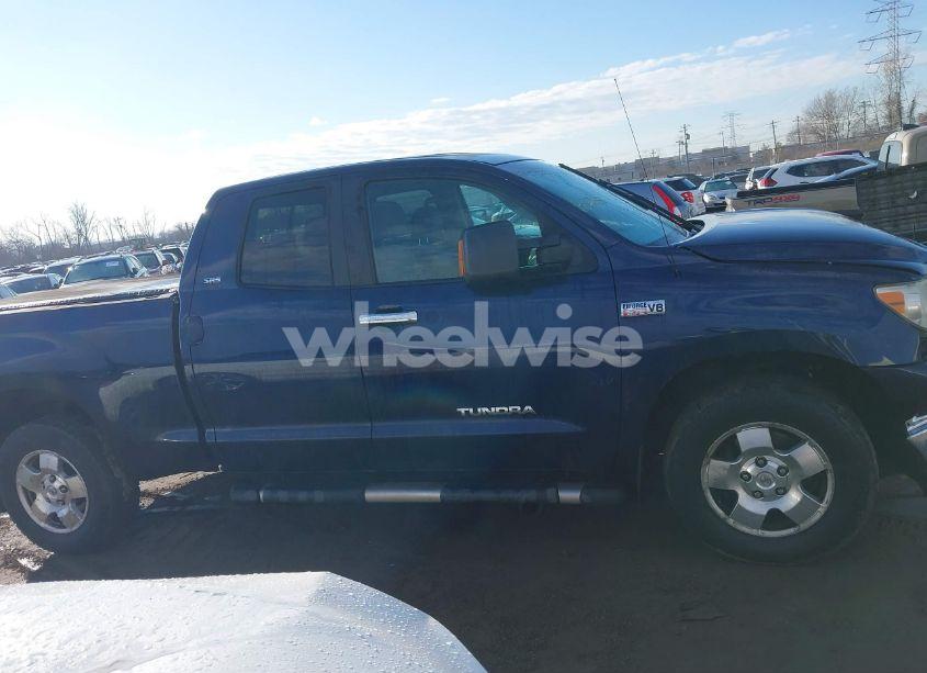 Photo 13 of 2007 Toyota Tundra SR5 5.7L V8 (VIN 5TBBV54107S466134)