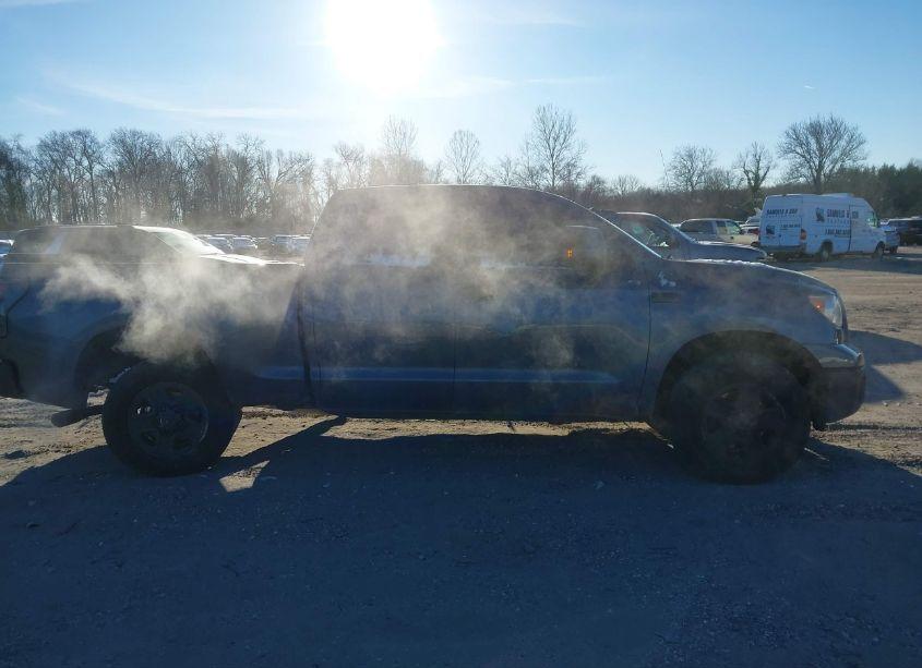 Photo 13 of 2007 Toyota Tundra SR5 5.7L V8 (VIN 5TBBV54107S488165)