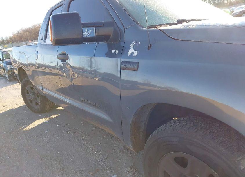 Photo 18 of 2007 Toyota Tundra SR5 5.7L V8 (VIN 5TBBV54107S488165)