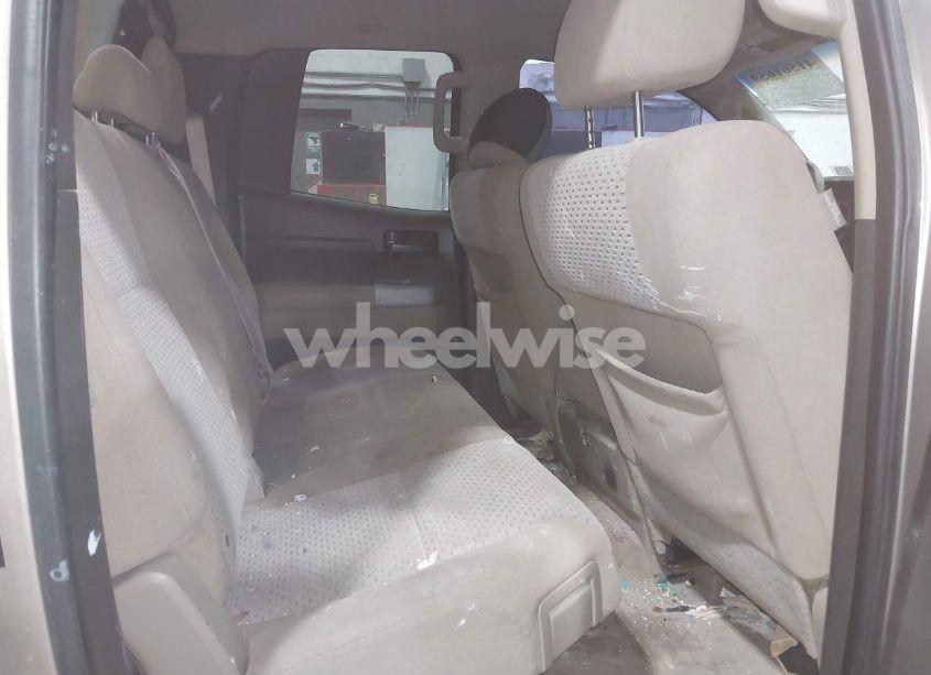 Photo 8 of 2007 Toyota Tundra SR5 5.7L V8 (VIN 5TBBV54117S455482)