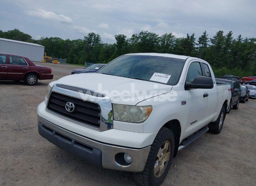 Photo 2 of 2008 Toyota Tundra SR5 5.7L V8 (VIN 5TBBV54128S503511)