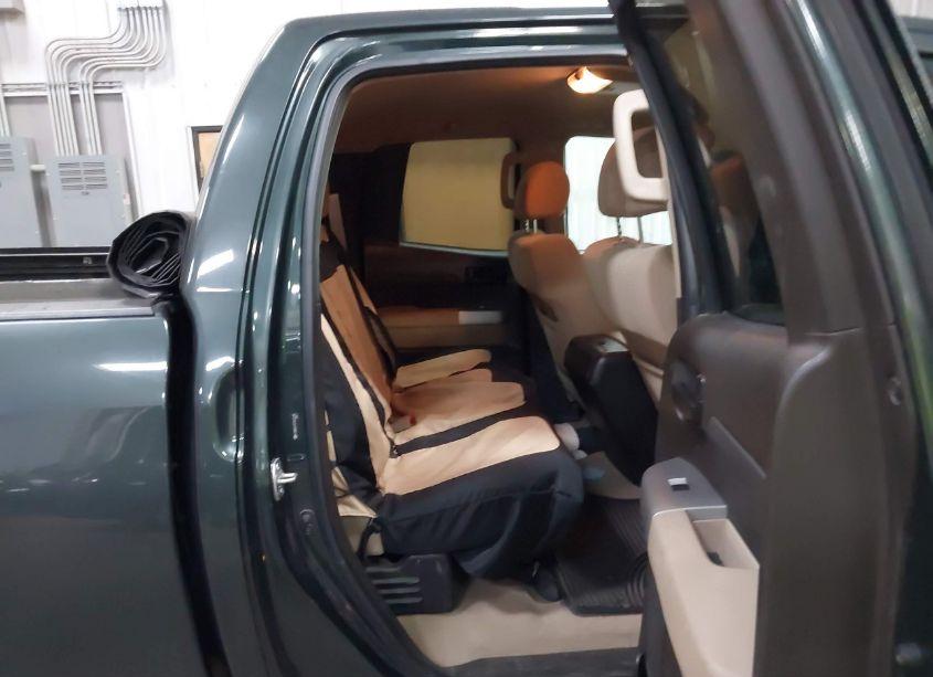 Photo 8 of 2007 Toyota Tundra SR5 5.7L V8 (VIN 5TBBV54157S452438)