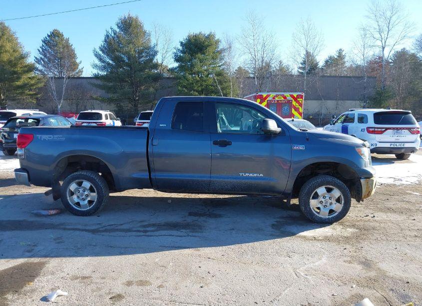 Photo 13 of 2007 Toyota Tundra SR5 5.7L V8 (VIN 5TBBV54157S453573)