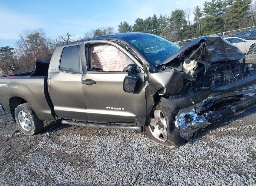 Photo 13 of 2007 Toyota Tundra SR5 5.7L V8 (VIN 5TBBV54157S489702)