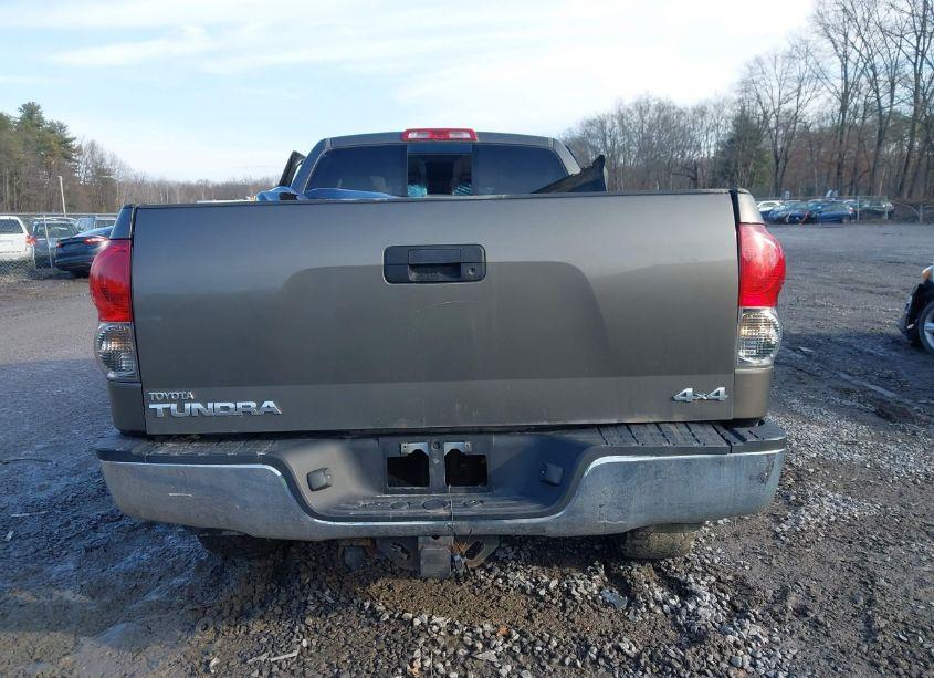 Photo 16 of 2007 Toyota Tundra SR5 5.7L V8 (VIN 5TBBV54157S489702)
