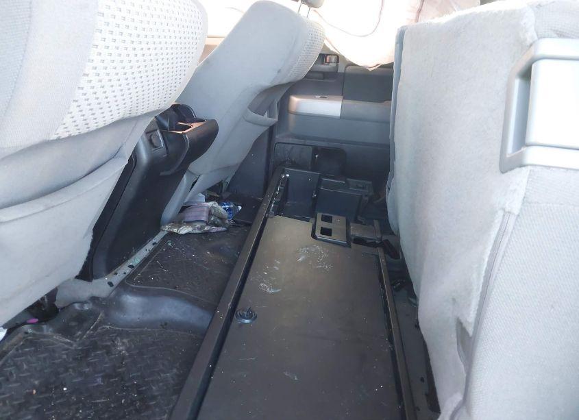 Photo 8 of 2007 Toyota Tundra SR5 5.7L V8 (VIN 5TBBV54157S489702)