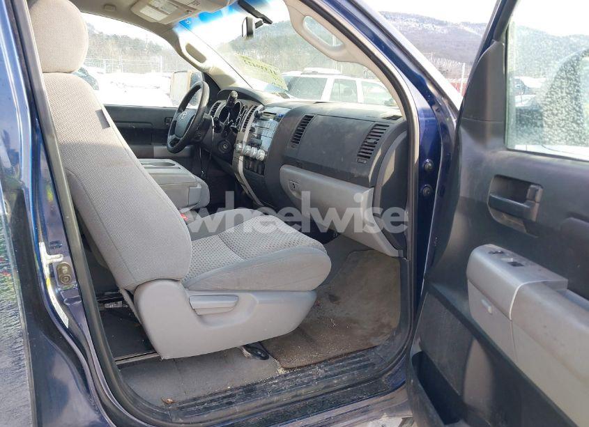 Photo 5 of 2008 Toyota Tundra BASE 5.7L V8 (VIN 5TBBV54158S512526)