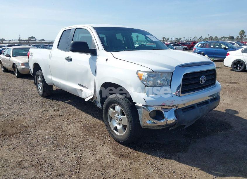 2007 Toyota Tundra SR5 5.7L V8 (VIN 5TBBV54167S457566) main photo