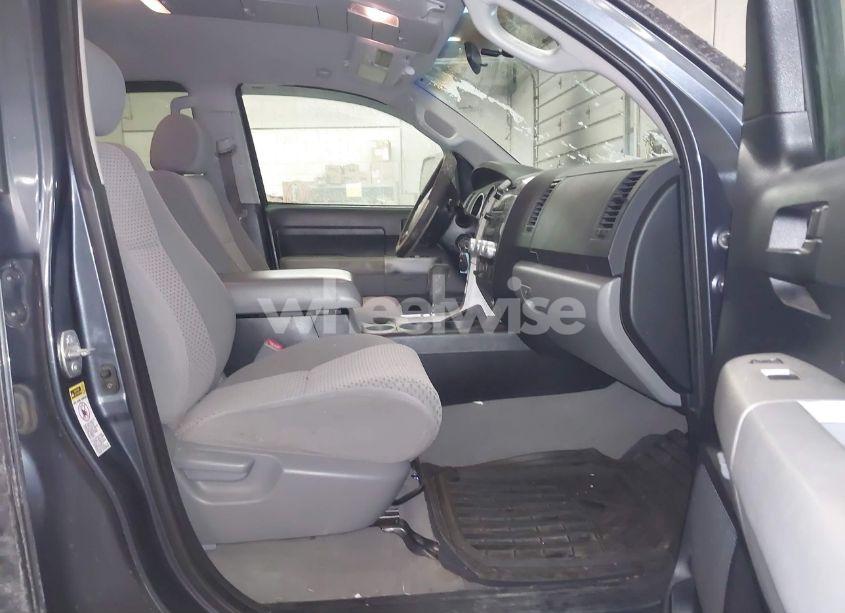 Photo 5 of 2007 Toyota Tundra SR5 5.7L V8 (VIN 5TBBV54177S465644)