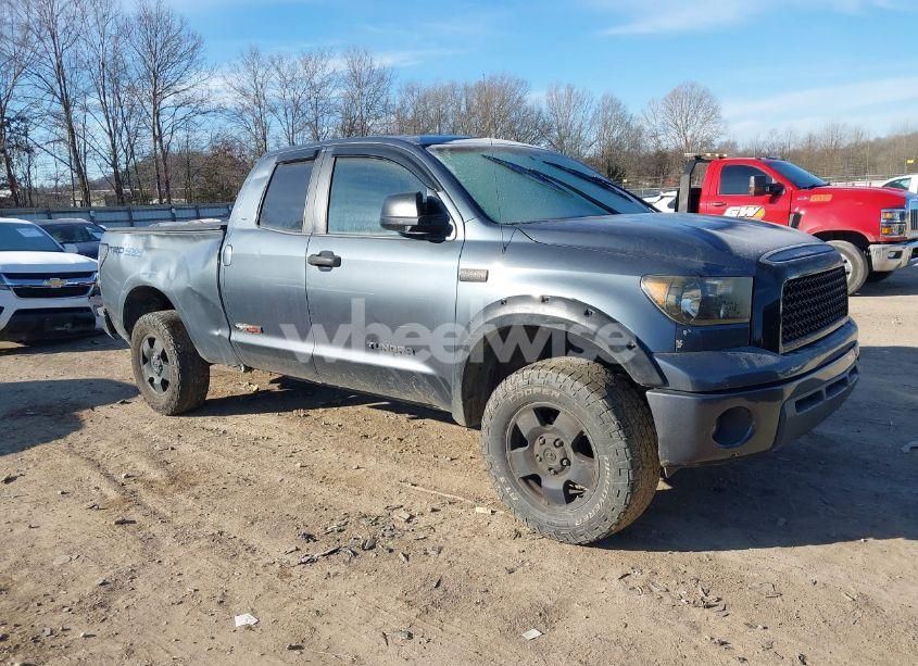 2007 Toyota Tundra SR5 5.7L V8 (VIN 5TBBV54187S456970) main photo