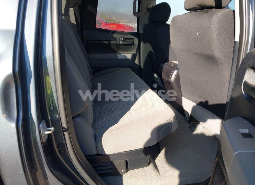 Photo 8 of 2007 Toyota Tundra SR5 5.7L V8 (VIN 5TBBV54187S456970)