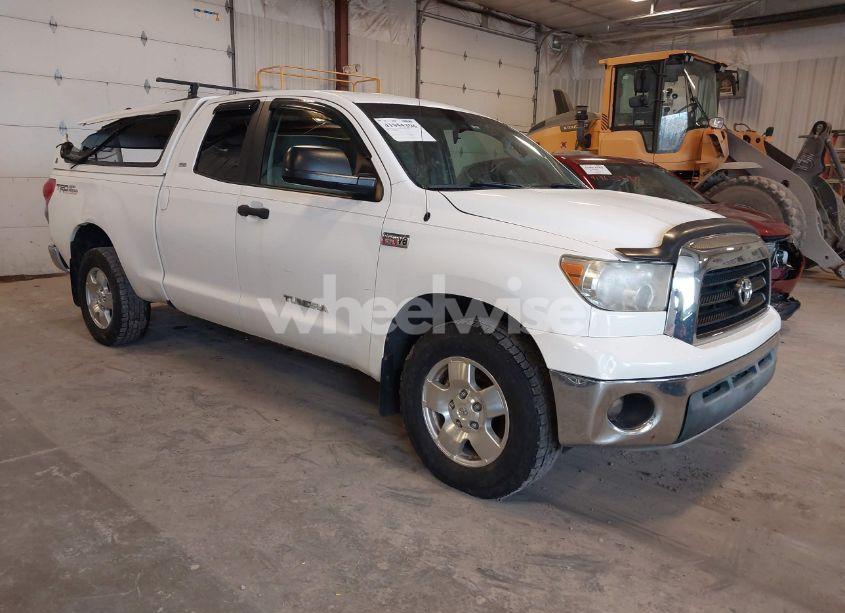 2008 Toyota Tundra SR5 5.7L V8 (VIN 5TBBV54188S502587) main photo
