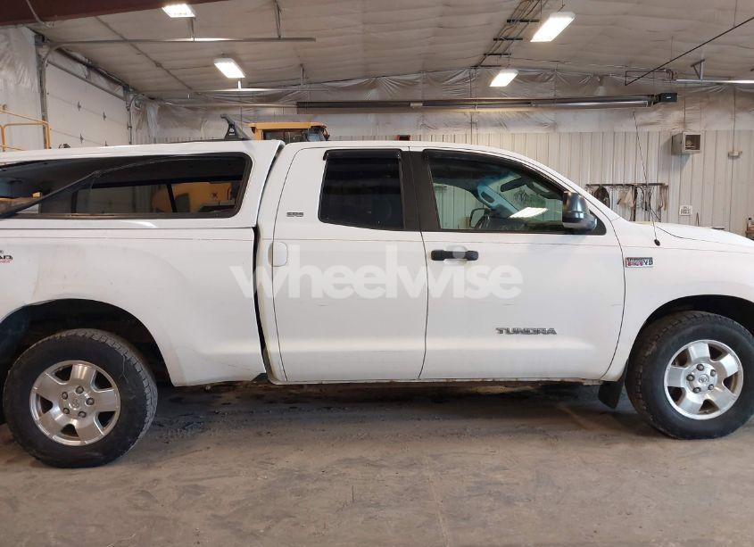 Photo 13 of 2008 Toyota Tundra SR5 5.7L V8 (VIN 5TBBV54188S502587)