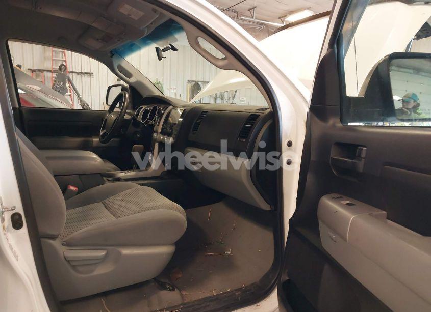 Photo 5 of 2008 Toyota Tundra SR5 5.7L V8 (VIN 5TBBV54188S502587)