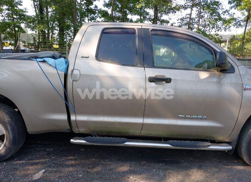 Photo 13 of 2008 Toyota Tundra SR5 5.7L V8 (VIN 5TBBV54188S508793)