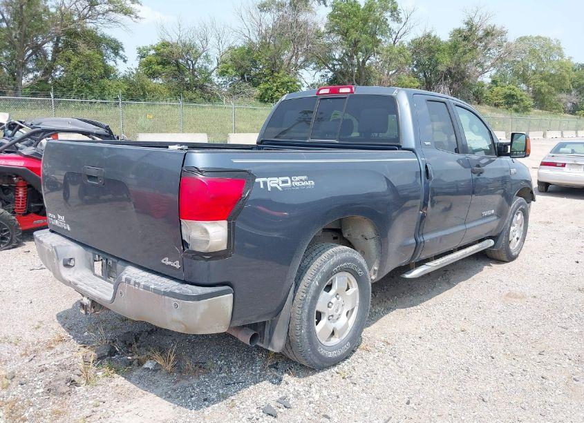 Photo 4 of 2007 Toyota Tundra SR5 5.7L V8 (VIN 5TBBV54197S452376)