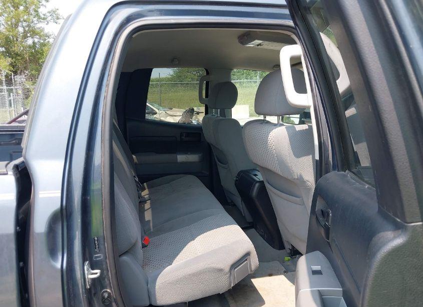 Photo 8 of 2007 Toyota Tundra SR5 5.7L V8 (VIN 5TBBV54197S452376)