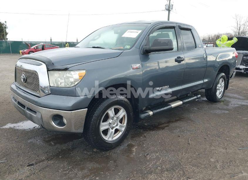 Photo 2 of 2007 Toyota Tundra SR5 5.7L V8 (VIN 5TBBV541X7S454086)