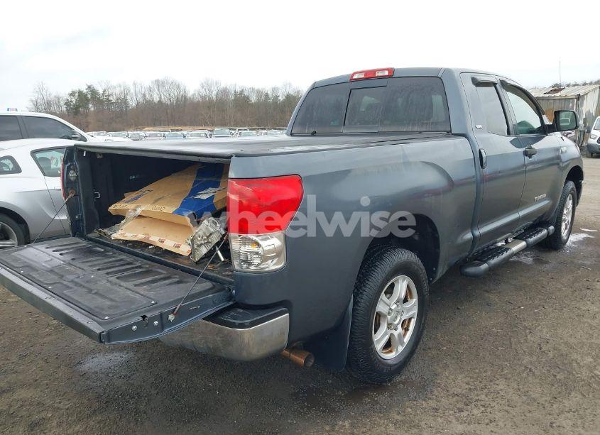 Photo 4 of 2007 Toyota Tundra SR5 5.7L V8 (VIN 5TBBV541X7S454086)