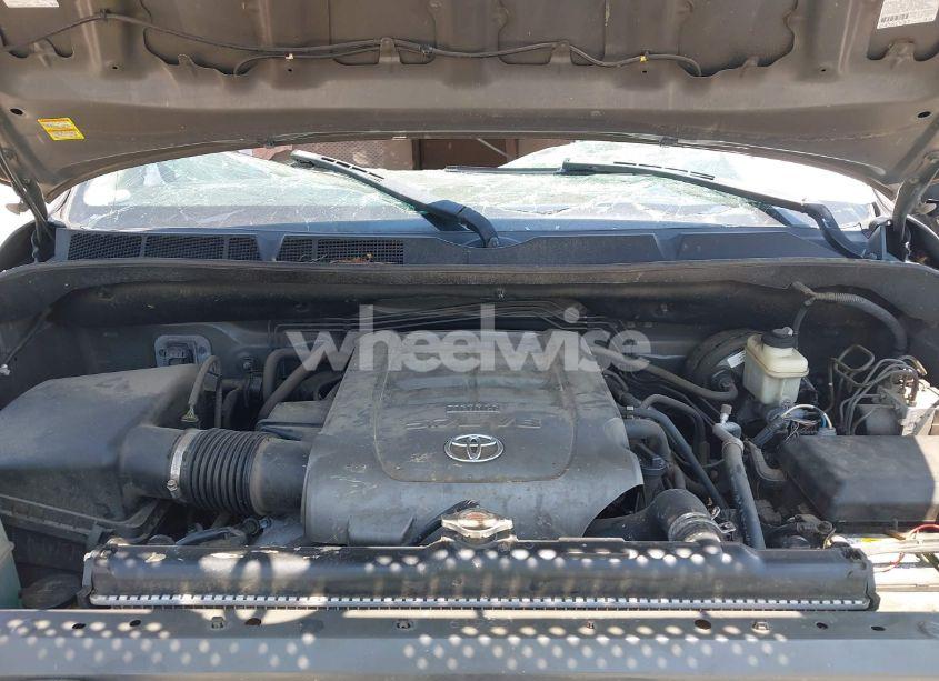 Photo 10 of 2007 Toyota Tundra SR5 5.7L V8 (VIN 5TBBV541X7S467937)