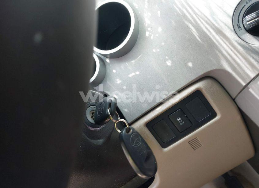 Photo 11 of 2007 Toyota Tundra SR5 5.7L V8 (VIN 5TBBV541X7S467937)