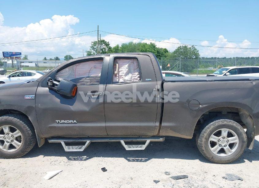Photo 14 of 2007 Toyota Tundra SR5 5.7L V8 (VIN 5TBBV541X7S467937)