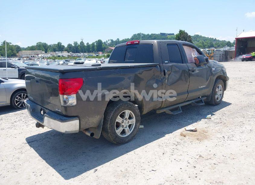 Photo 4 of 2007 Toyota Tundra SR5 5.7L V8 (VIN 5TBBV541X7S467937)
