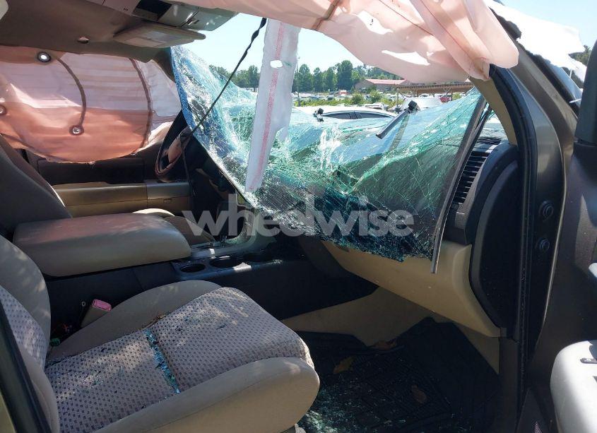 Photo 5 of 2007 Toyota Tundra SR5 5.7L V8 (VIN 5TBBV541X7S467937)