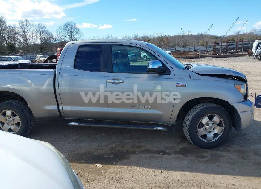 Photo 13 of 2007 Toyota Tundra LIMITED 5.7L V8 (VIN 5TBBV58117S485611)