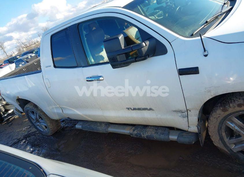 Photo 13 of 2007 Toyota Tundra LIMITED 5.7L V8 (VIN 5TBBV58127S482281)