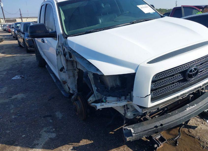 2008 Toyota Tundra LIMITED 5.7L V8 (VIN 5TBBV58128S497168) main photo