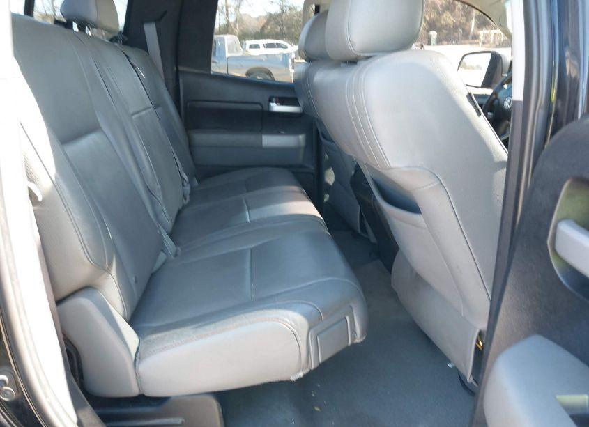 Photo 8 of 2007 Toyota Tundra LIMITED 5.7L V8 (VIN 5TBBV58187S455537)